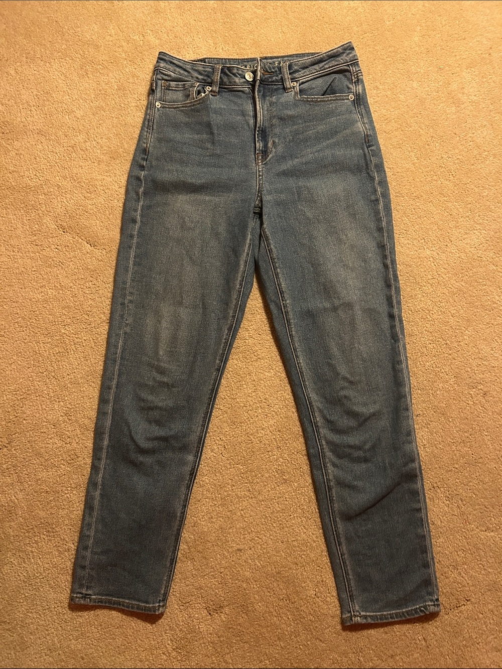 American Eagle Outfitters High-Rise Jeans in Dark Blue Wash